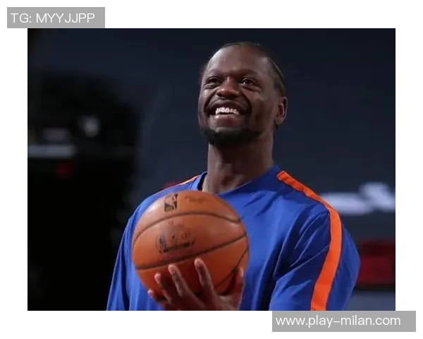 兰德尔半场表现出色9投6中助力球队三分球命中率高达667